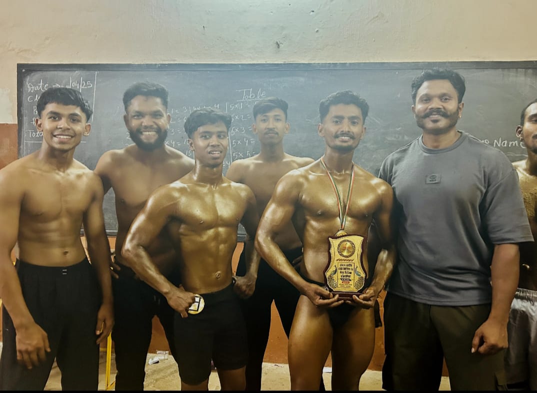 संभागीय स्तरीय बॉडी बिल्डिंग एवं मेंस फिजिक प्रतियोगिता में किरंदुल के आनंद बघेल को मिला दूसरा स्थान