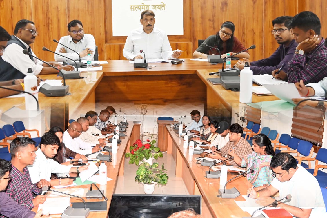 जिले में विशेष राजस्व समाधान शिविरों से नागरिकों को मिली राहत, 24 राजस्व निरीक्षक सर्किलों में 2,273 आवेदनों का गांव स्तर पर हुआ समाधान
