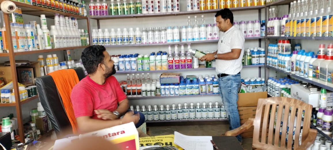 अनियमितता पाए जाने पर 5 कृषि सेवा केंद्रों को कारण बताओ नोटिस जारी