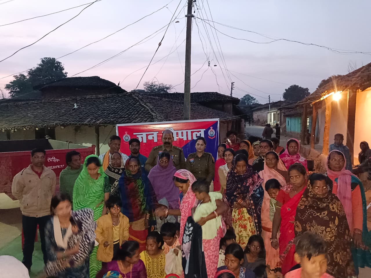 लैलूंगा क्षेत्र में पुलिस जन चौपाल के जरिए साइबर जागरूकता और शराब बंदी का अभियान तेज
