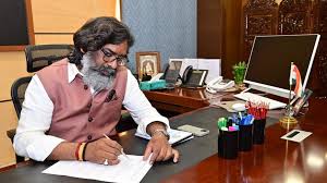  हेमंत सोरेन ने किया कैबिनेट विस्तार, इन चेहरों को मिली जगह
