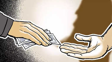 एसीबी ने दबोचा तहसीलदार को, प्रार्थी को रिश्वत की दूसरी क़िस्त लेने बुलाया था घर पर