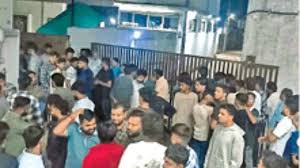 बेमेतरा डिफेंडर कार दुर्घटना के मामले में नया मोड़,आरोपी युवक के पिता ने पुलिस पर लगाया दो करोड़ के जेवर चोरी का आरोप