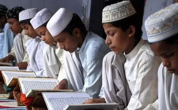 कट्टरपंथियों ने उठाई अलग मुस्लिम जिले की मांग,40 फीसदी मुस्लिम आबादी...