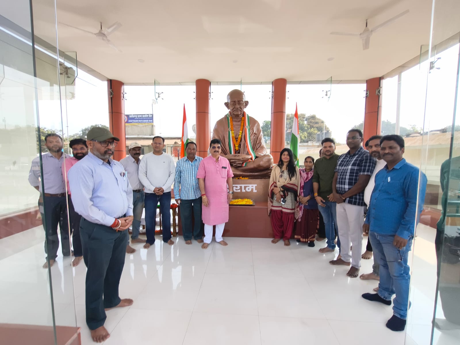 शहीद दिवस पर मेटल माइंस वर्कर्स यूनियन किरंदुल द्वारा भावपूर्ण श्रद्धांजलि कार्यक्रम का आयोजन