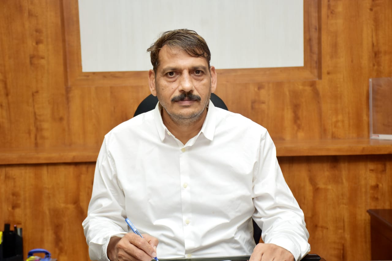 कलेक्टर  गोपाल वर्मा ने मोर गांव- मोर पानी अभियान से जुड़ने और अपनी सहभागिता निभाने के लिए जिले वासियों से भावनात्मक अपील कर खुला पत्र लिखा
