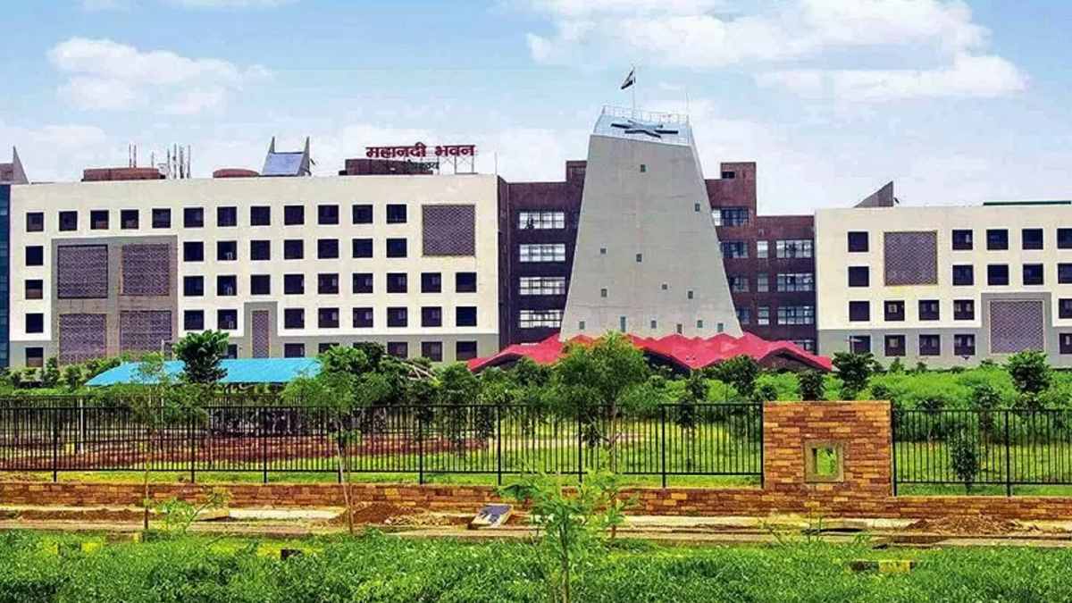 लोकसभा चुनाव के लिए छुट्टी की घोषणा, जानिए आपके जिले में कब होगा अवकाश