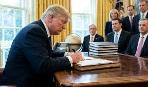 सुप्रीम कोर्ट के फैसले के बाद ट्रंप ने वैश्विक टैरिफ 10% से बढ़ाकर 15% किया