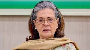 बर्थडे पर मिला सोनिया गाँधी को कोर्ट का नोटिस,भारतीय नागरिक से पहले वोटर बनने का आरोप