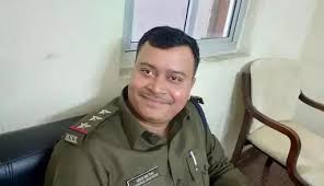 SPP विजय अग्रवाल ने थाना प्रभारी को किया लाइन अटैच