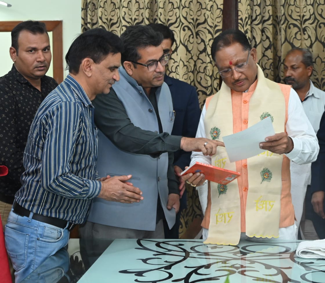 मुख्यमंत्री साय से स्टेट वर्किंग जर्नलिस्ट यूनियन छत्तीसगढ़ के प्रतिनिधिमंडल ने की सौजन्य मुलाकात