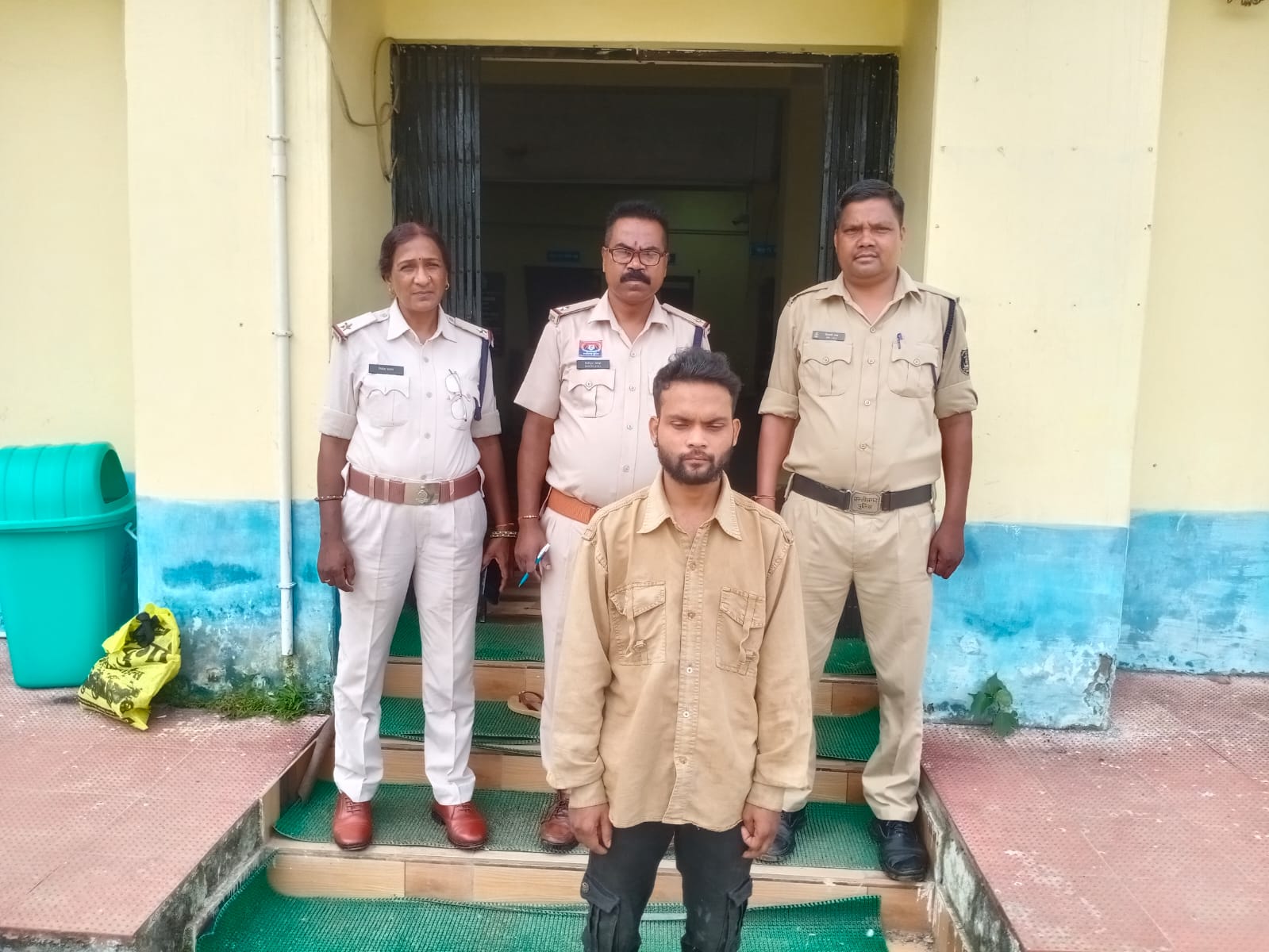 नाबालिग लड़की को फुसलाकर भगा ले जाने के जुर्म में युवक गिरफ्तार