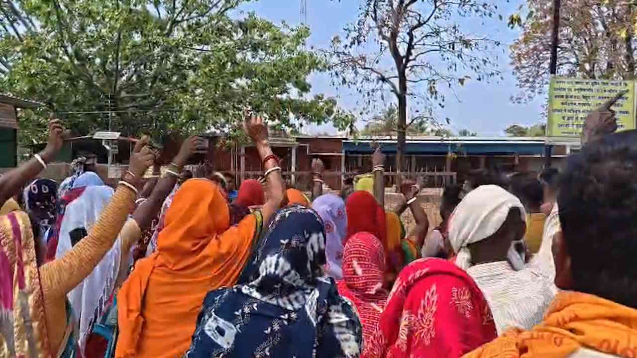 पखांजूर में बवाल: जमीन विवाद में हत्या, ग्रामीणों का थाने-तहसील घेराव