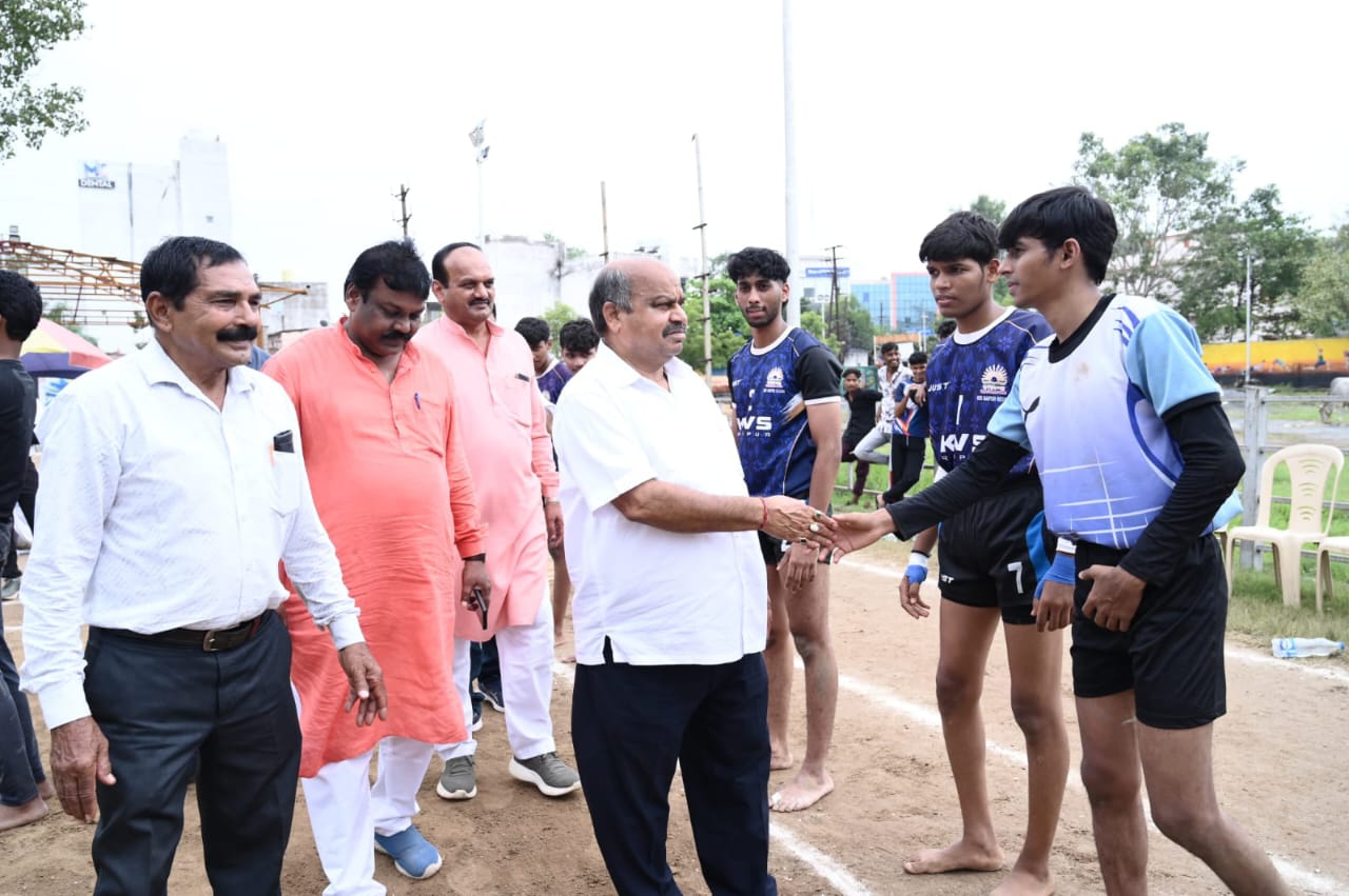 प्रतिभा खोज अंतर शालेय कबड्डी प्रतियोगिता 2025 में खिलाड़ियों का बढ़ाया हौसला विधायक पुरंदर मिश्रा 