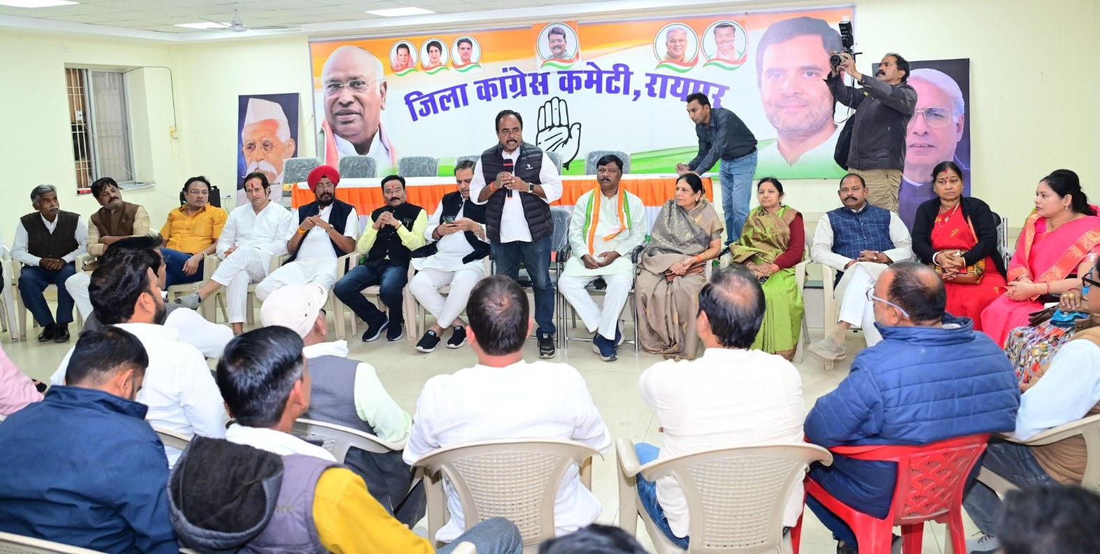 कांग्रेस संगठन की बड़ी तैयारी,दिल्ली मे प्रदर्शन व नवनियुक्त अध्यक्षों के पदभार ग्रहण पर रणनीति तय