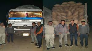 अवैध खाद और मक्का का खेल,मंडी शुल्क चोरी करते पकड़ा ओडिशा का व्यापारी