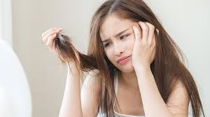 दोमुंहें बालों से छुटकारा पाने के लिए 3 आसान टिप्स 