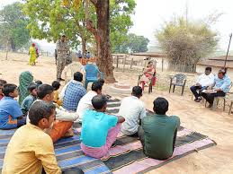 जिला गठन के बाद ग्राम निगनोहर में पहली बार पहुंची कलेक्टर