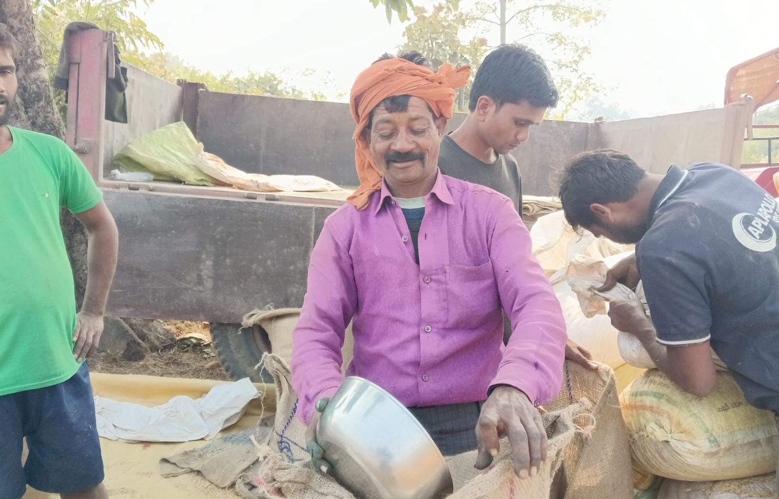 सफलता की कहानी :समय पर भुगतान, मजबूत भविष्य,किसान दुर्गाप्रसाद के चेहरे पर आत्मविश्वास और संतोष की मुस्कान