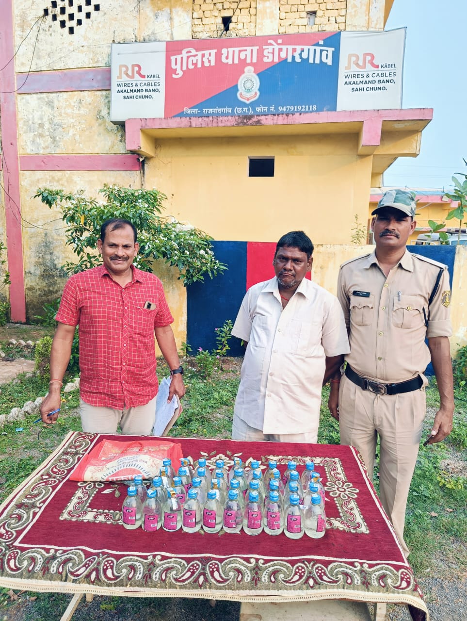 अवैध रूप से शराब रखकर बिक्री के जुर्म मे धनराम पटेल को किया गया गिरफ्तार