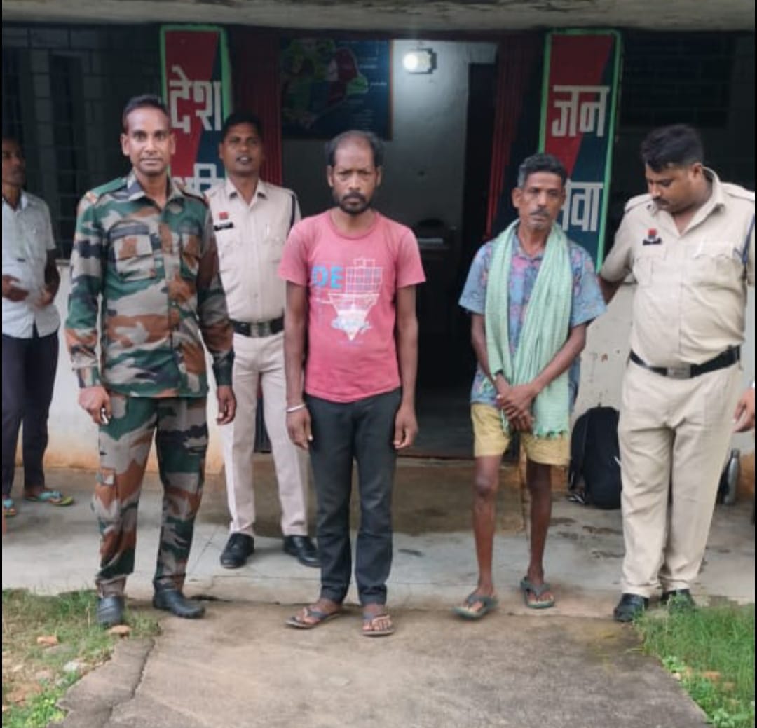 ऑपरेशन शंखनाद:- लंबे समय से फरारी काट रहा साईंटांगरटोली का कुख्यात गौ-तस्कर ईरशाद खान जशपुर पुलिस की गिरफ्त में आया