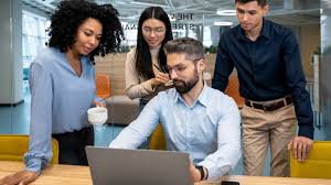 ऑफिस में कभी नहीं बतानी चाहिए ये बातें ,वर्कप्लेस पर आपकी इमेज को पहुंचा सकती हैं नुकसान