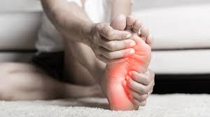 सावधान : पैरों में झनझनाहट बन सकती है गंभीर बीमारी, ऐसे करें बचाव...