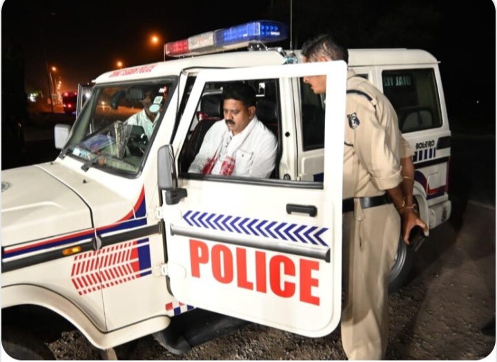 
डिप्टी CM विजय शर्मा ने खुद डायल किया 112, सड़क दुर्घटना पीड़ित बन परखी पुलिस की तत्परता