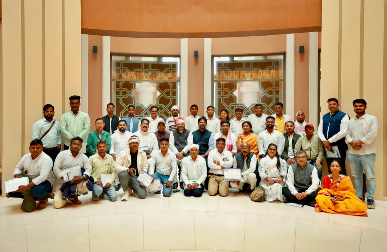 राष्ट्रीय आदिवासी कांग्रेस का संवाद बैठक दिल्ली में हुआ सम्पन्न
