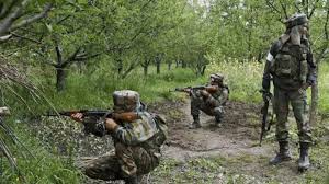 सुरक्षाबलों और नक्सलियों के बीच मुठभेड़, 3 नक्सलियों की मारे जाने की खबर 