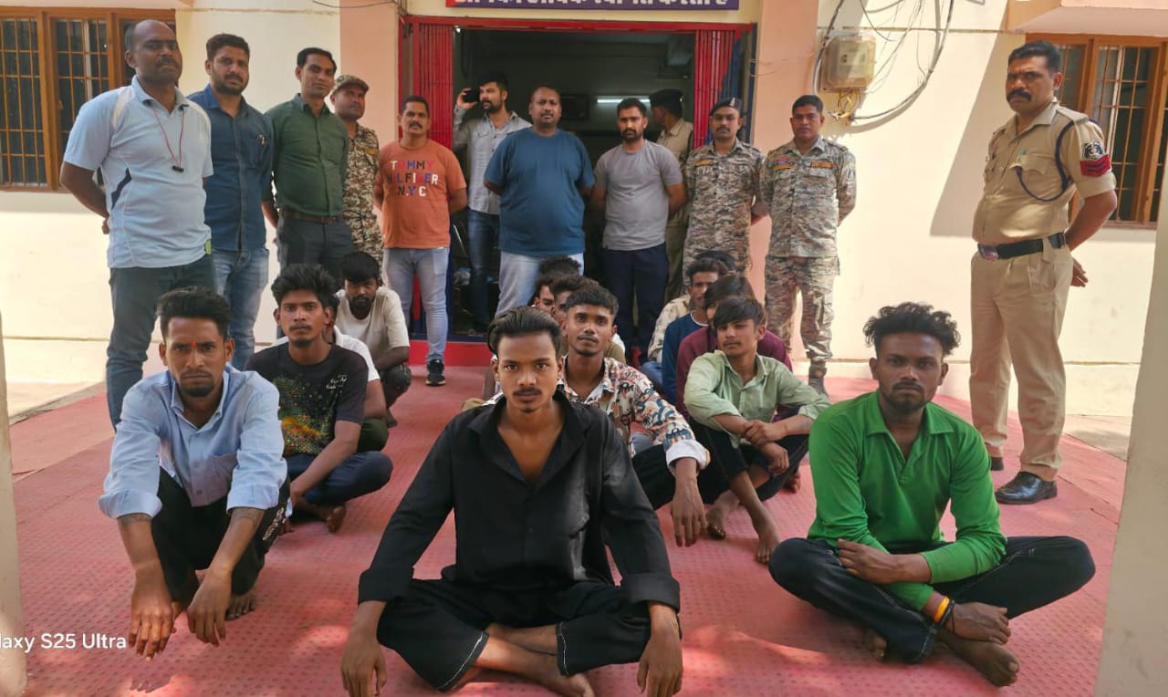 राम नवमी शोभा यात्रा के पूर्व थाना सिटी कोतवाली में 15 गुण्डा, बदमाशों के विरुद्ध की गई प्रतिबंध कार्यवाही