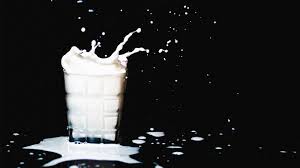 ए2 दूध: जानें क्यों है यह बेहतर विकल्प,जानिए इसके गजब के फायदे और कुछ नुकसान