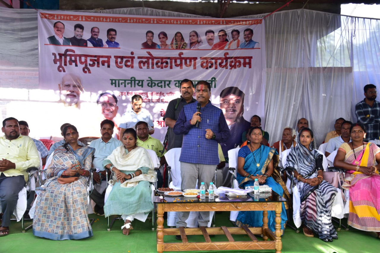 वन मंत्री केदार कश्यप ने गोलावंड में लगभग 01 करोड़ 69 लाख के विकास कार्यों का किया भूमिपूजन