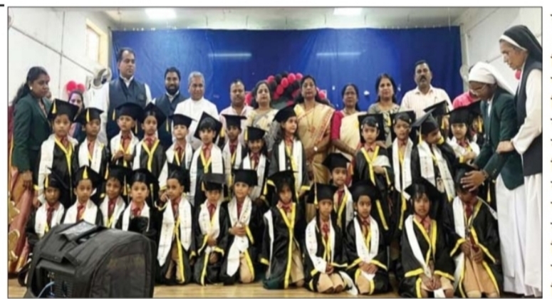 नन्हें कदमों से बड़े सपनों की उड़ान: प्रकाश विद्यालय किरंदुल में भव्य दीक्षांत समारोह का आयोजन