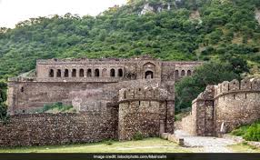 जानिए हैदराबाद की उन 5 जगहों के बारे में, जहां रातें अब भी डर सुनाती हैं

