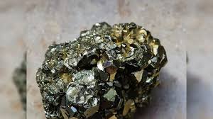  धन और सफलता दिलाता है ये जेमस्टोन, जानिए इसे पहनने के नियम और फायदे