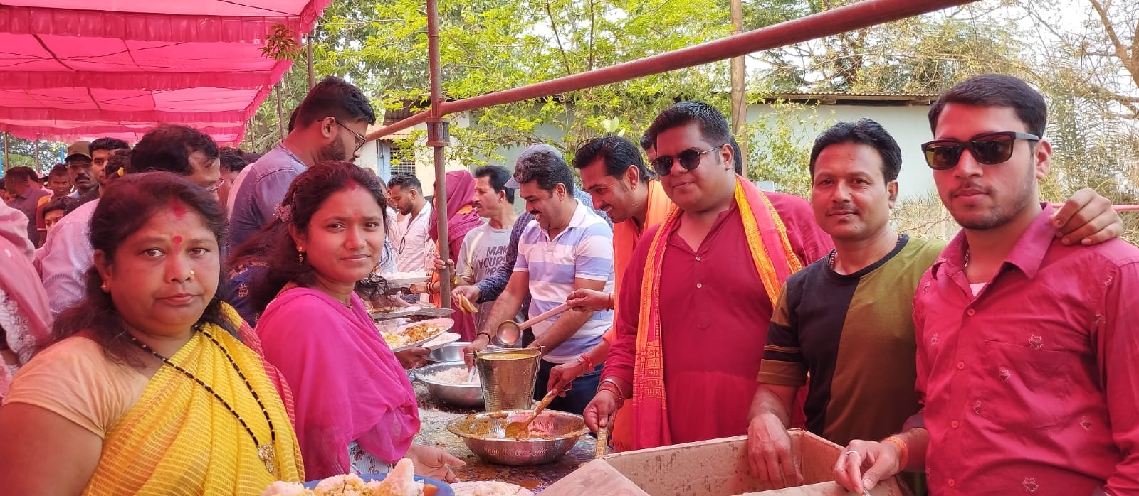 हनुमान जन्मोत्सव पर हुआ विशेष पूजा अर्चना की गई विशाल भंडारे का आयोजन