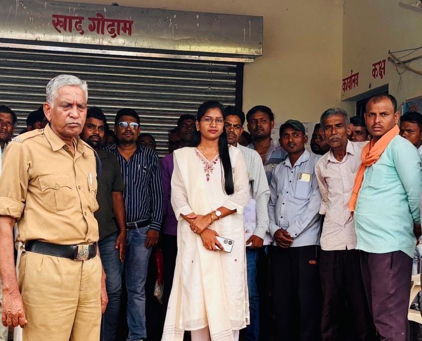 साजा विकासखंड में एग्रीस्टैक के तहत कृषक पंजीयन हेतु शिविर जारी, कांपा समिति शिविर का एसडीएम ने किया निरीक्षण