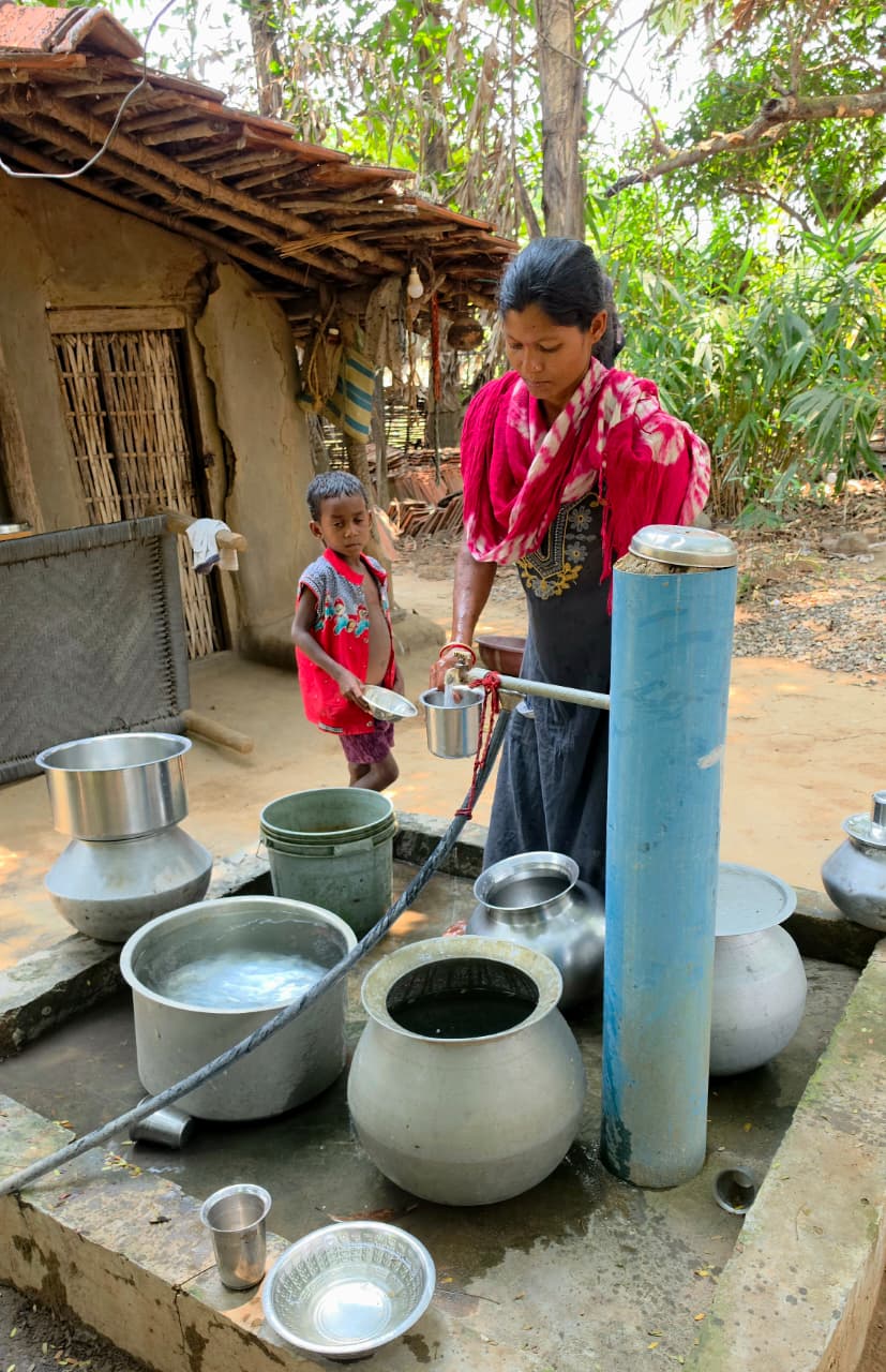 बदलाव की बयार: नक्सलगढ़ रहे लखापाल में अब विकास का उजाला, हर घर पहुंचा नल जल