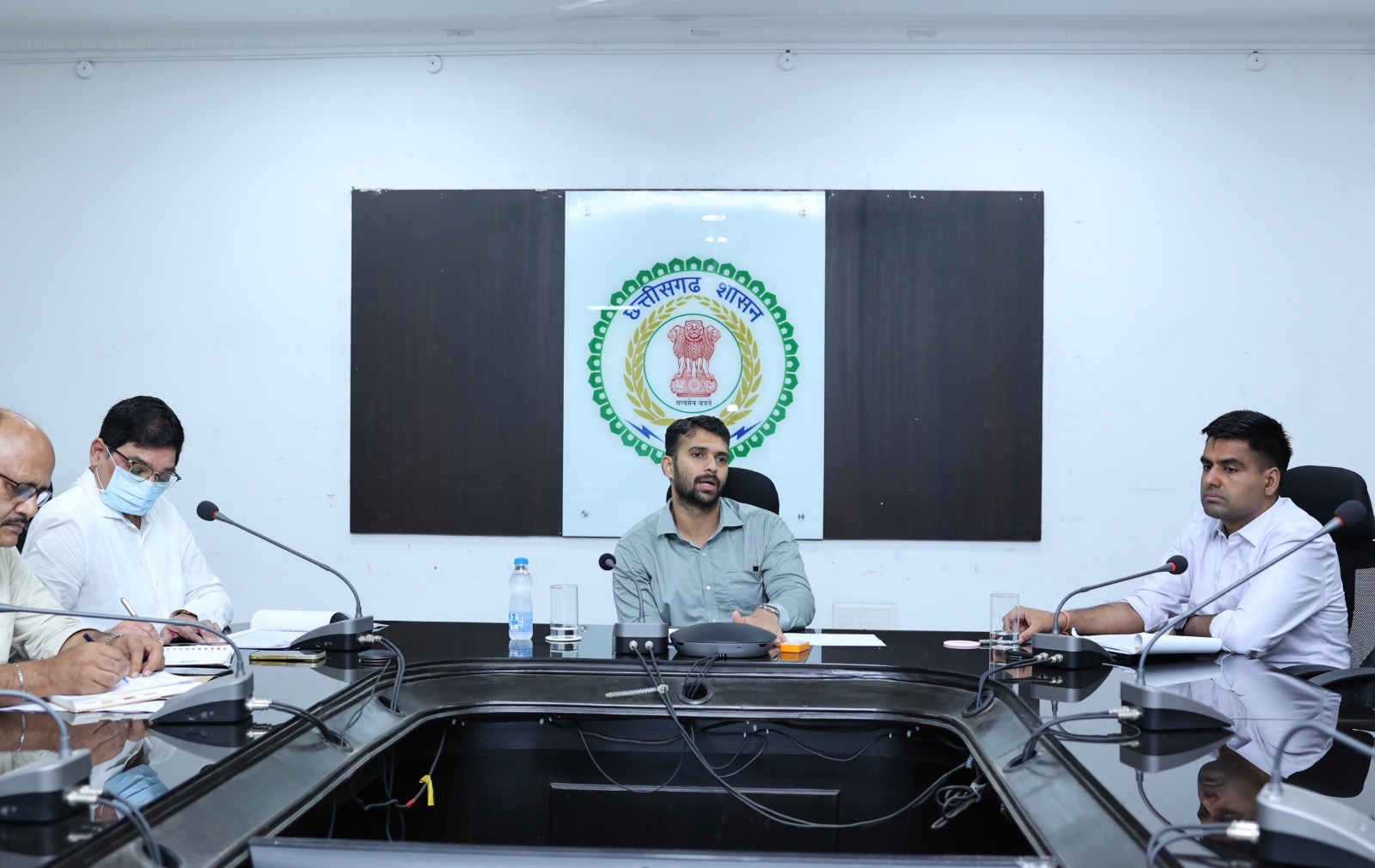 बोर्ड परीक्षाओं में उत्कृष्ट रिजल्ट का लक्ष्य लेकर करें नए सत्र की शुरुआत: कलेक्टर मयंक चतुर्वेदी