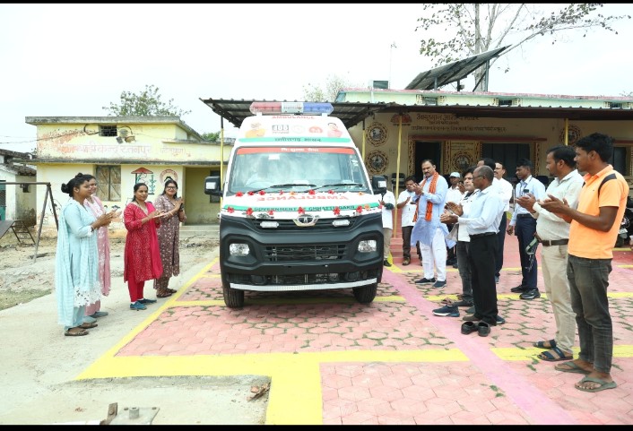 खड़गवां में स्वास्थ्य सेवाओं को बड़ा बूस्ट, पीएचसी निरीक्षण और 108 एम्बुलेंस का शुभारंभ