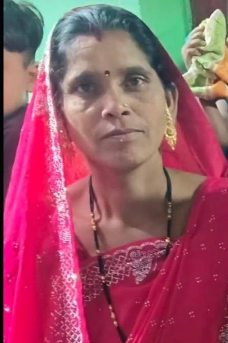 सुबह चाय बनाते वक्त दर्दनाक हादसा! किचन के टीन शेड में उतरा करंट, महिला की मौत
