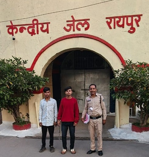 टोल प्लाजा पर ट्रक चालकों से चाकूबाजी, 2 नाबालिग सहित 4 आरोपी गिरफ्तार