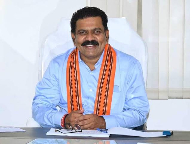 21 नक्सलियों के हथियार त्यागकर पुनर्वास पर उपमुख्यमंत्री विजय शर्मा ने जताया हर्ष