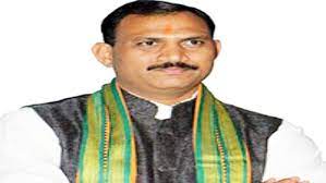 स्वास्थ्य मंत्री श्याम बिहारी जायसवाल ने पूर्व मंत्री शिव डहरिया के बंगले से कई सामान गायब होने का लगाया आरोप