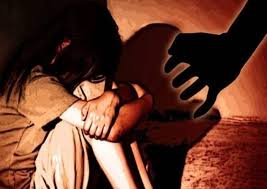  युवती से किया दुष्कर्म का प्रयास, चाकू दिखाकर बचाई जान
