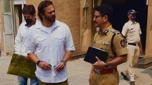  रोहित शेट्टी के घर पर हुई फायरिंग,बाल-बाल बचे निर्देशक