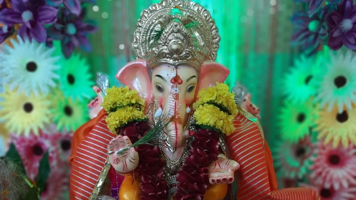 विभुवन संकष्टी चतुर्थी पर करें गणेश चालीसा का पाठ, बप्पा दूर करेंगे हर संकट