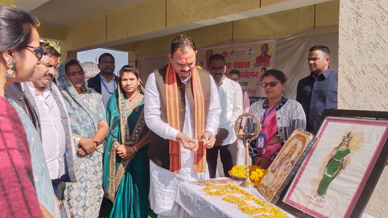 खड़गवां जनपद ग्राउंड में मितानिन सम्मेलन संपन्न, स्वास्थ्य मंत्री श्याम बिहारी जायसवाल ने किया शुभारंभ