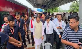 एक्सप्रेस ट्रेन से अंबिकापुर पहुंचे सीएम साय,मैनपाट में भाजपाईयों का जमावड़ा